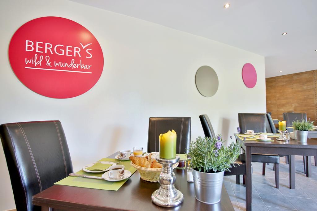 Bergers-Landgasthof Enge-Sande Exterior photo